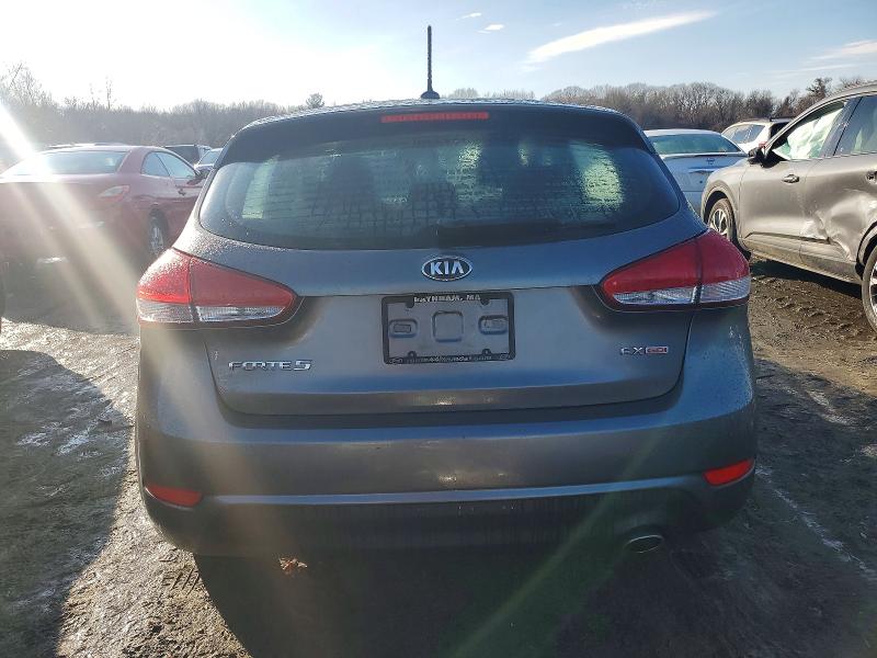 Photo 6 from auction – 2016 KIA FORTE EX with VIN KNAFX5A85G5628900