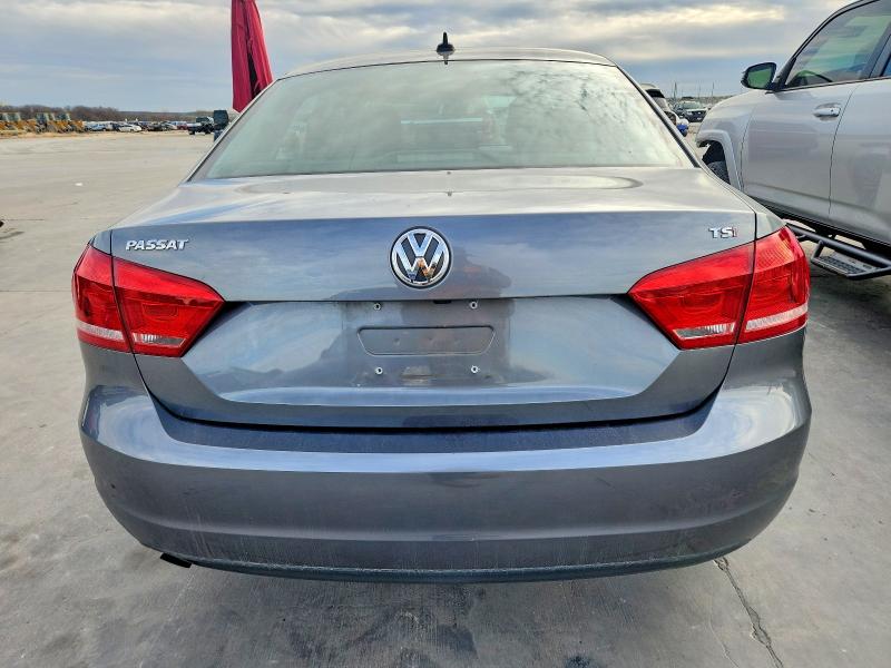 Photo 6 from auction – 2015 VOLKSWAGEN PASSAT with VIN 1VWAS7A39FC096506