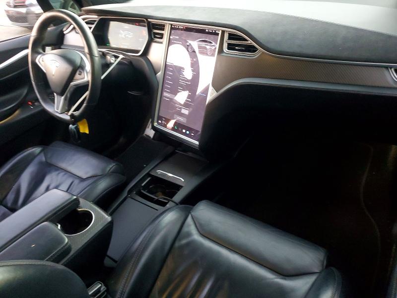Photo 8 from auction – 2017 TESLA MODEL X with VIN 5YJXCBE43HF048473