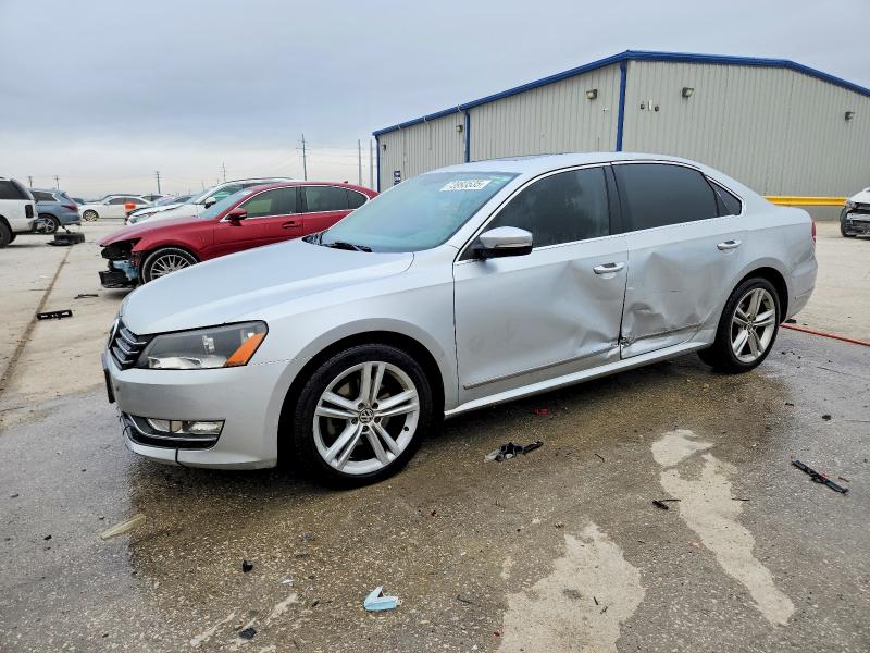 VOLKSWAGEN PASSAT 2015 with VIN 1VWCT7A34FC027986 - Photo from auction
