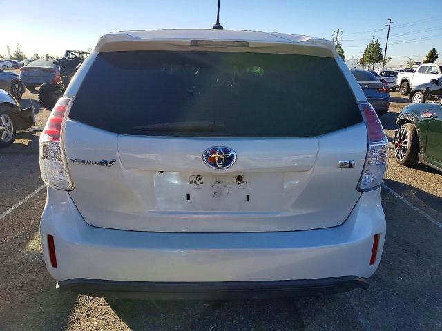 Photo 6 from auction – 2016 TOYOTA PRIUS V with VIN JTDZN3EU2GJ048139