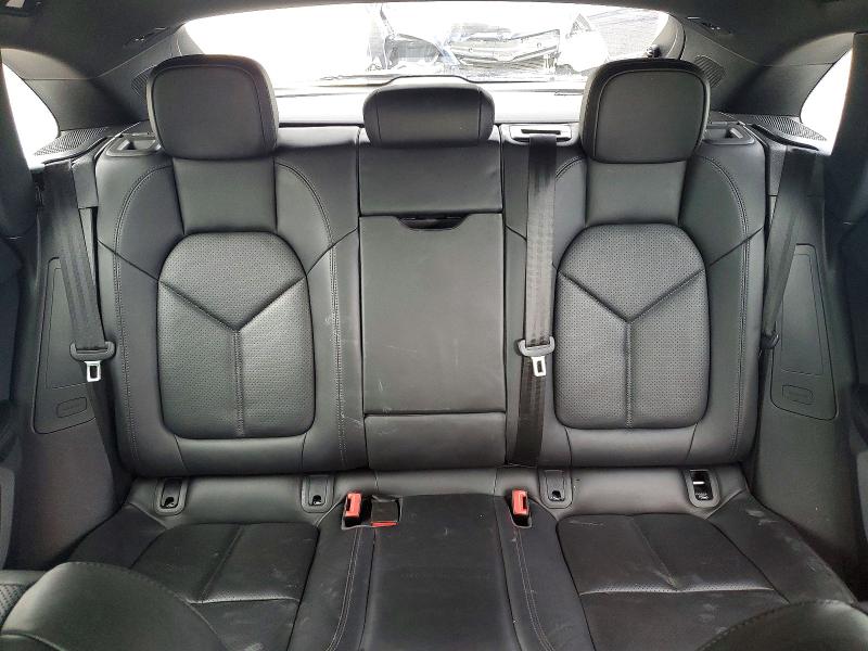 Photo 10 from auction – 2019 PORSCHE MACAN with VIN WP1AA2A56KLB04628