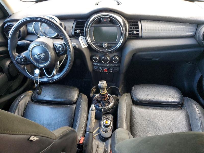 Photo 8 from auction – 2015 MINI COOPER with VIN WMWXS5C56FT837501