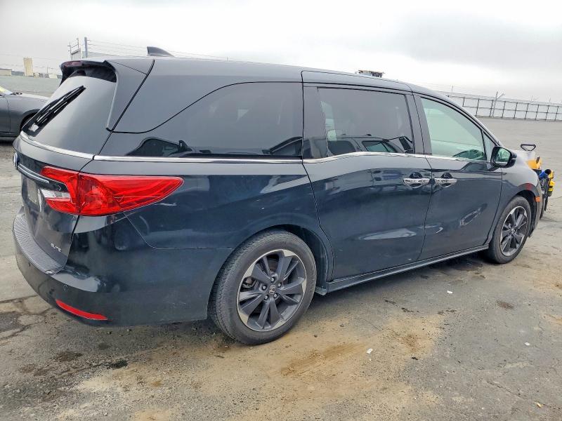 Photo 3 from auction – 2021 HONDA ODYSSEY with VIN 5FNRL6H98MB006382