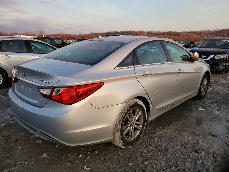 Photo 3 from auction – 2012 HYUNDAI SONATA GLS with VIN 5NPEB4AC0CH495730