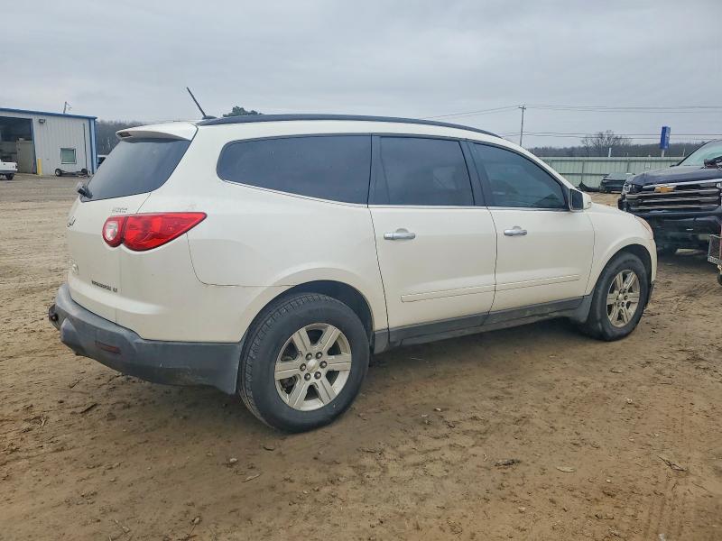 Photo 3 from auction – 2012 CHEVROLET TRAVERSE L with VIN 1GNKRJED1CJ197038
