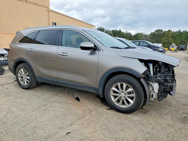 Photo 4 from auction – 2016 KIA SORENTO with VIN 5XYPG4A38GG033049
