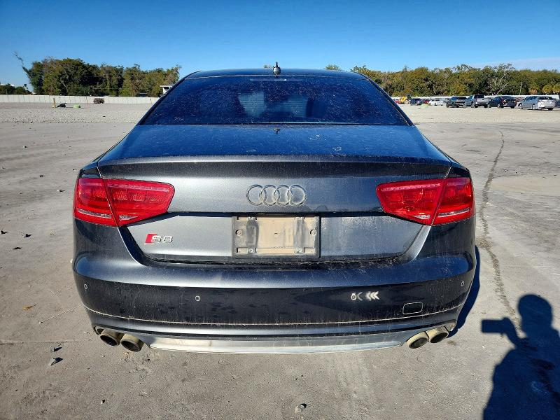 Photo 6 from auction – 2014 AUDI S8 QUATTRO with VIN WAUD2AFD8EN010519