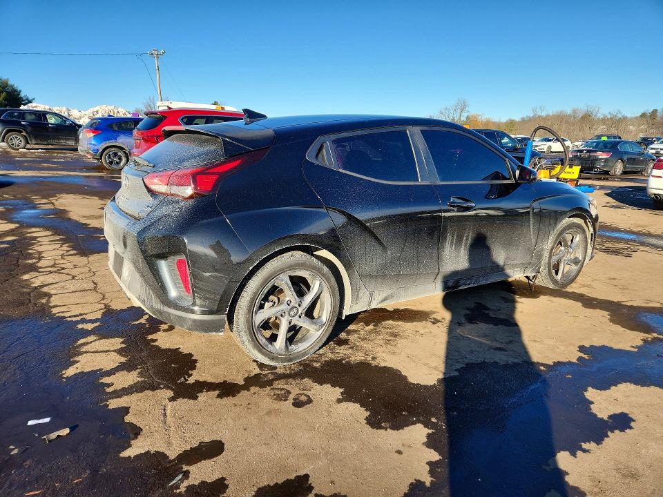 Photo 3 from auction – 2019 HYUNDAI VELOSTER B with VIN KMHTG6AF3KU018031