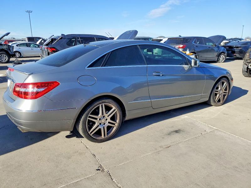 Photo 3 from auction – 2011 MERCEDES-BENZ E with VIN WDDKJ5GB8BF067526