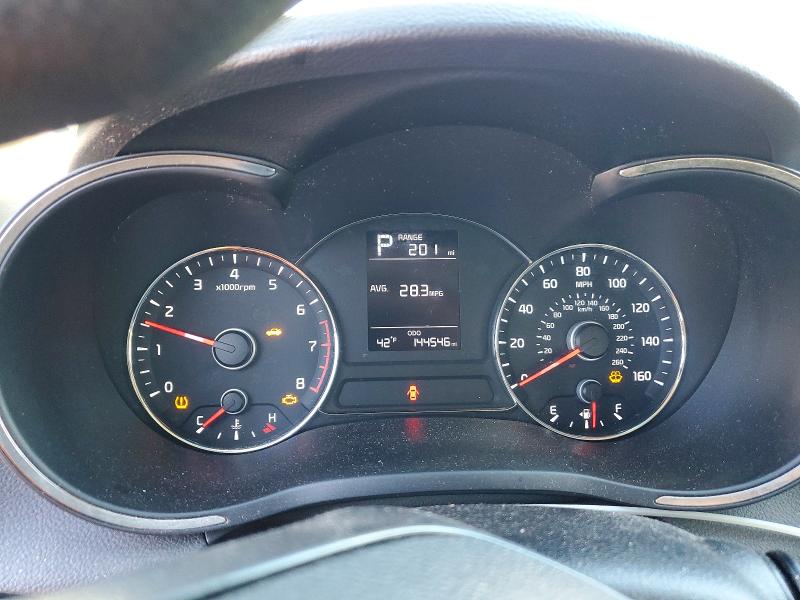Photo 9 from auction – 2018 KIA FORTE LX with VIN 3KPFK4A79JE168574