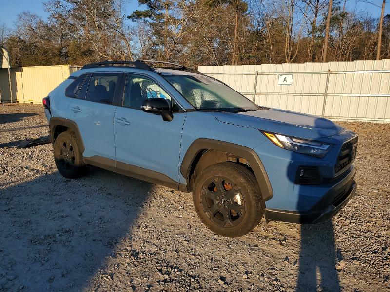 Photo 4 from auction – 2023 TOYOTA RAV4 with VIN 2T3S1RFV4PW357068