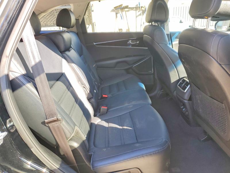 Photo 11 from auction – 2016 KIA SORENTO SX with VIN 5XYPK4A57GG170287
