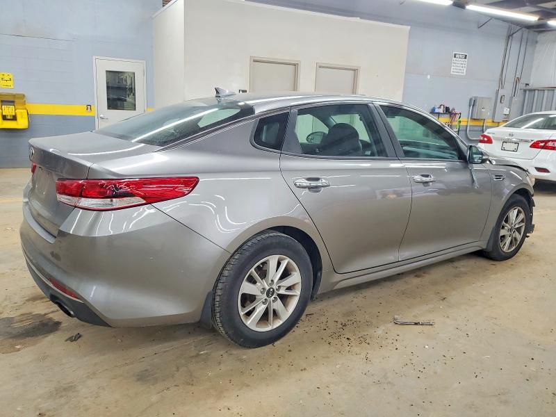 Photo 3 from auction – 2016 KIA OPTIMA with VIN 5XXGT4L37GG105484