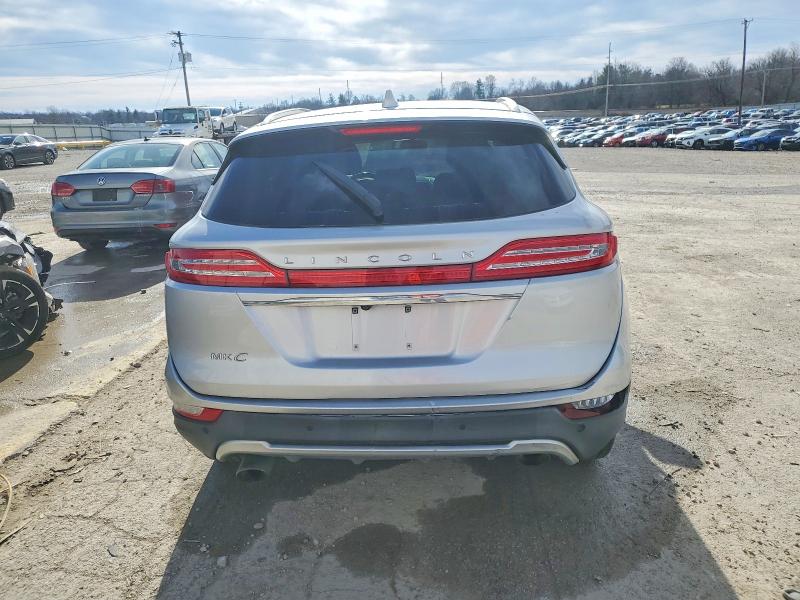 Photo 6 from auction – 2019 LINCOLN MKC SELECT with VIN 5LMCJ2C94KUL02153