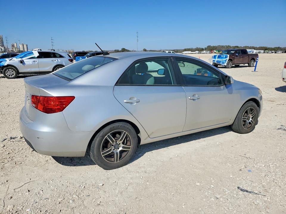 Photo 3 from auction – 2012 KIA FORTE LX with VIN KNAFT4A24C5594542