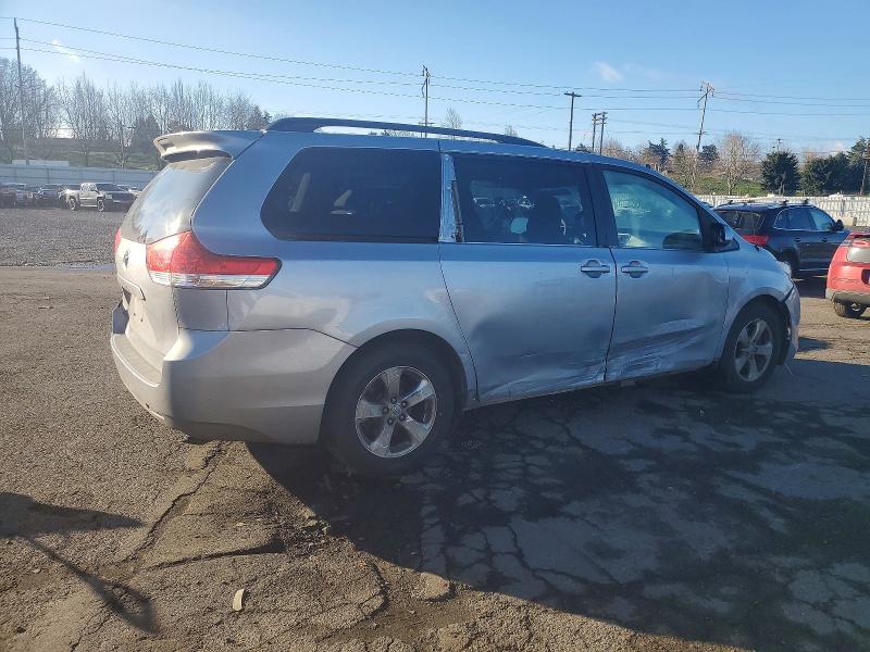 Photo 3 from auction – 2012 TOYOTA SIENNA LE with VIN 5TDKK3DC4CS279527