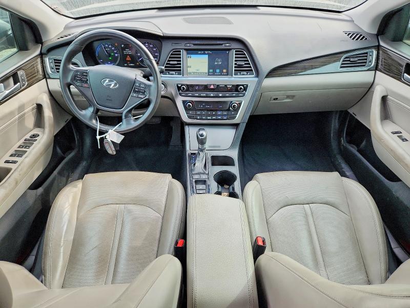 Photo 8 from auction – 2017 HYUNDAI SONATA HYB with VIN KMHE34L39HA077221