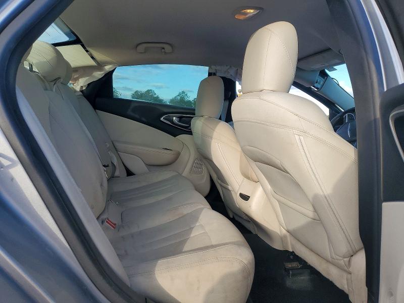 Photo 10 from auction – 2015 CHRYSLER 200 LIMITE with VIN 1C3CCCAB1FN725788