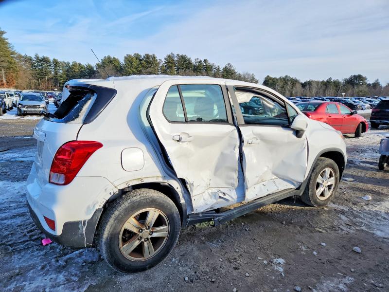 Photo 3 from auction – 2017 CHEVROLET TRAX LS with VIN 3GNCJNSB5HL132862
