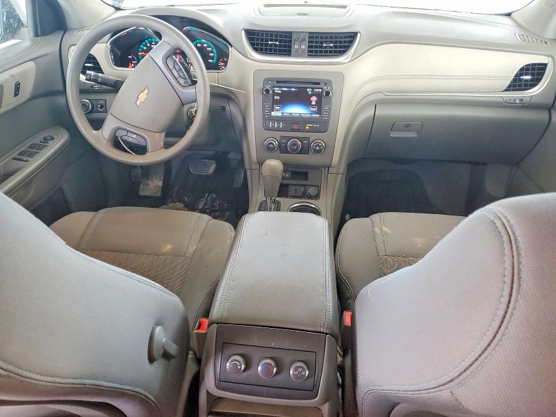 Photo 8 from auction – 2017 CHEVROLET TRAVERSE L with VIN 1GNKRFED5HJ303074