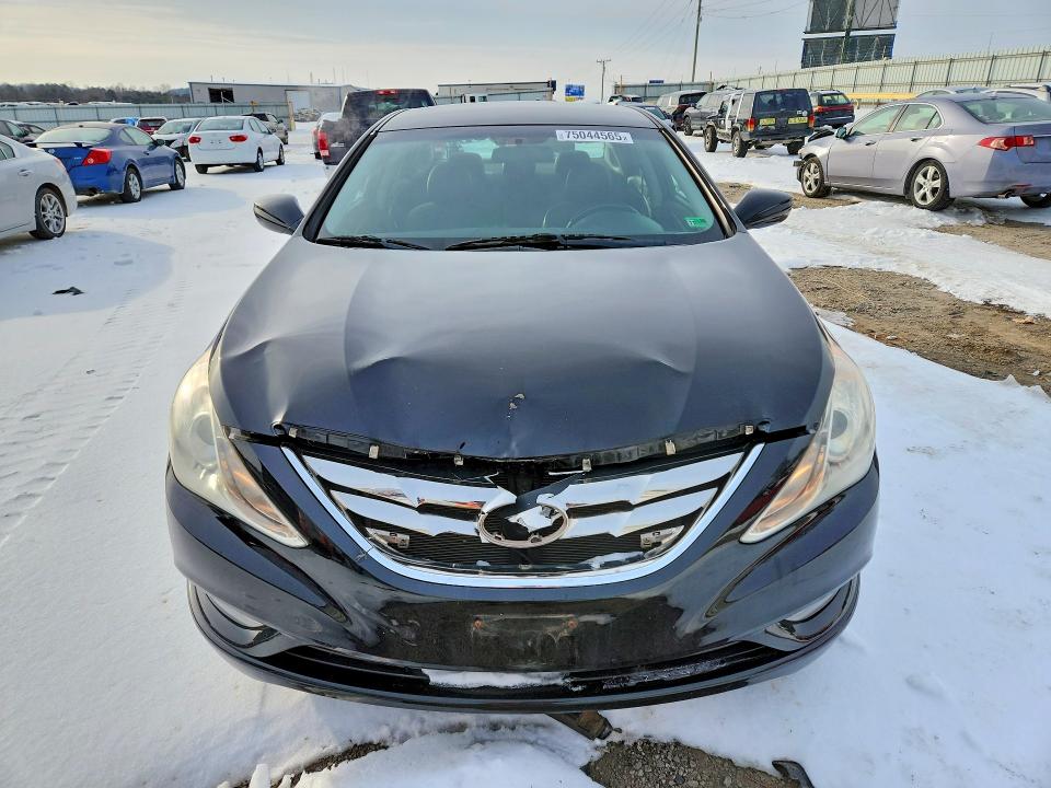 Photo 5 from auction – 2011 HYUNDAI SONATA SE with VIN 5NPEC4AC1BH015609