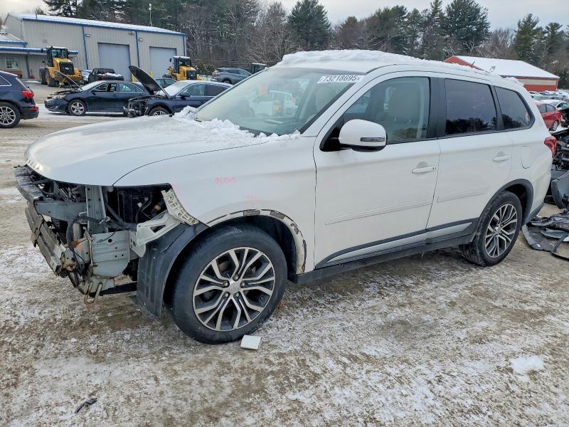 MITSUBISHI OUTLANDER 2016 with VIN JA4AZ3A31GZ007379 - Photo from auction