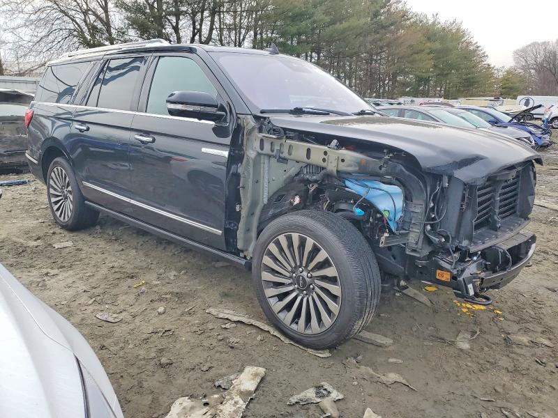 Photo 4 from auction – 2019 LINCOLN NAVIGATOR with VIN 5LMJJ3LT8KEL17970