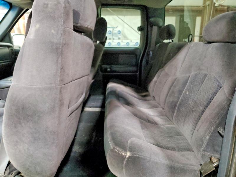 Фото 10 с аукциона – 2002 CHEVROLET SILVERADO с VIN 2GCEK19T321144197