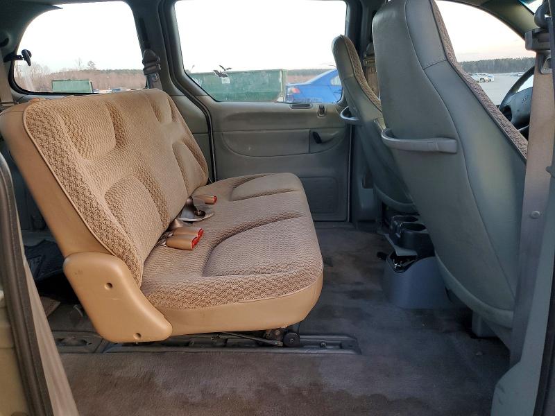 Photo 10 from auction – 2000 DODGE CARAVAN with VIN 2B4GP25G4YR791191