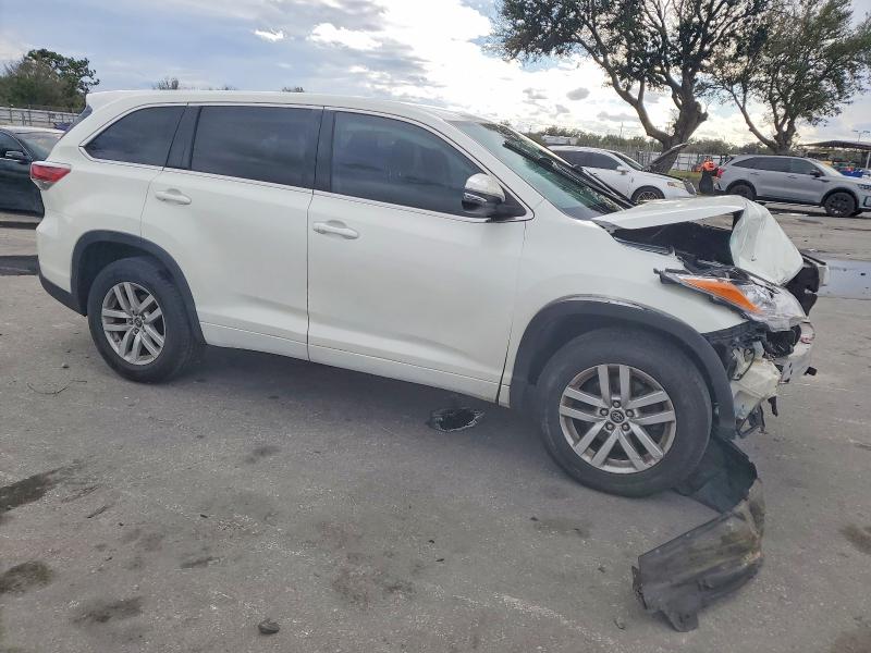 Photo 4 from auction – 2016 TOYOTA HIGHLANDER with VIN 5TDZARFHXGS020107