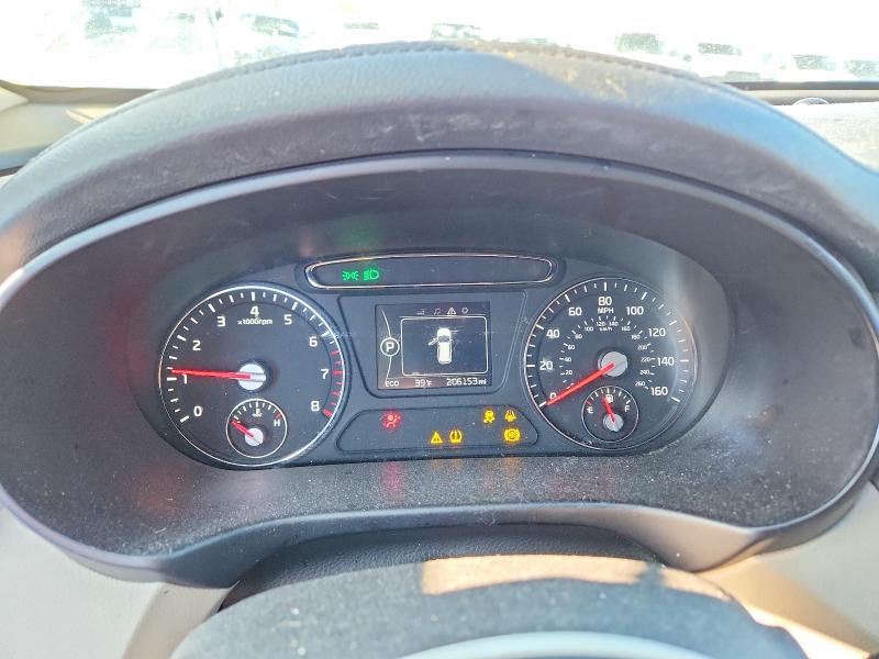 Photo 9 from auction – 2017 KIA SORENTO LX with VIN 5XYPG4A33HG336628