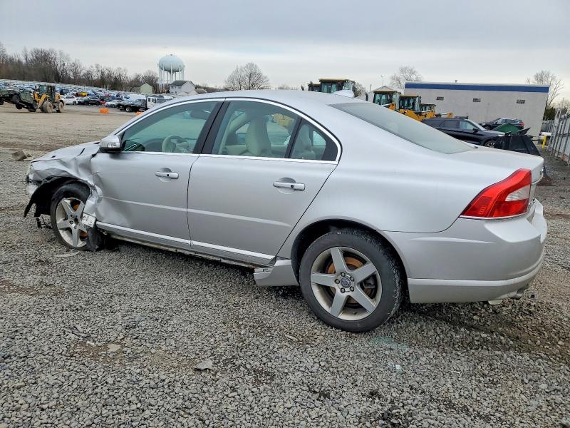 Photo 2 from auction – 2010 VOLVO S80 with VIN YV1992AHXA1132413