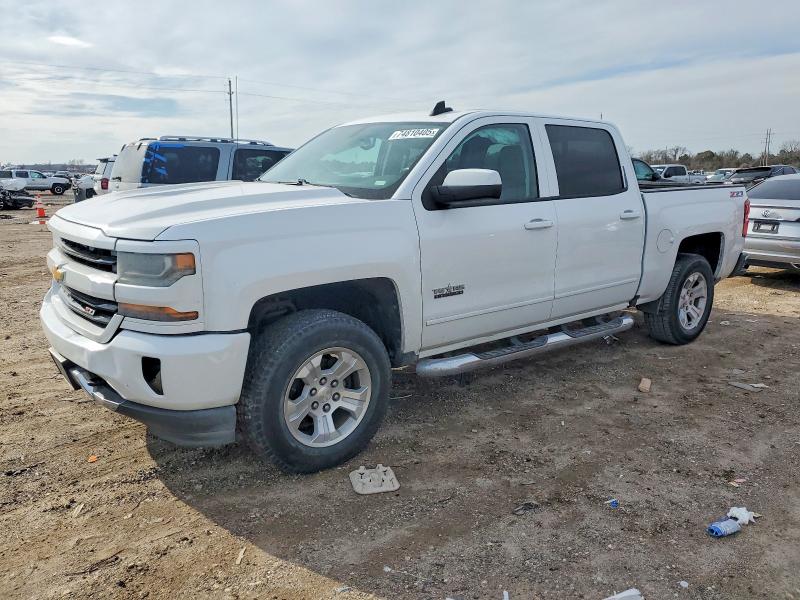 CHEVROLET SILVERADO 2016 with VIN 3GCUKREC4GG236692 - Photo from auction