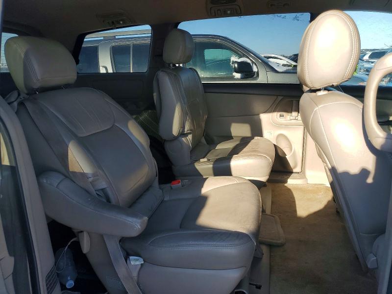 Photo 11 from auction – 2005 TOYOTA SIENNA with VIN 5TDZA23C15S225229