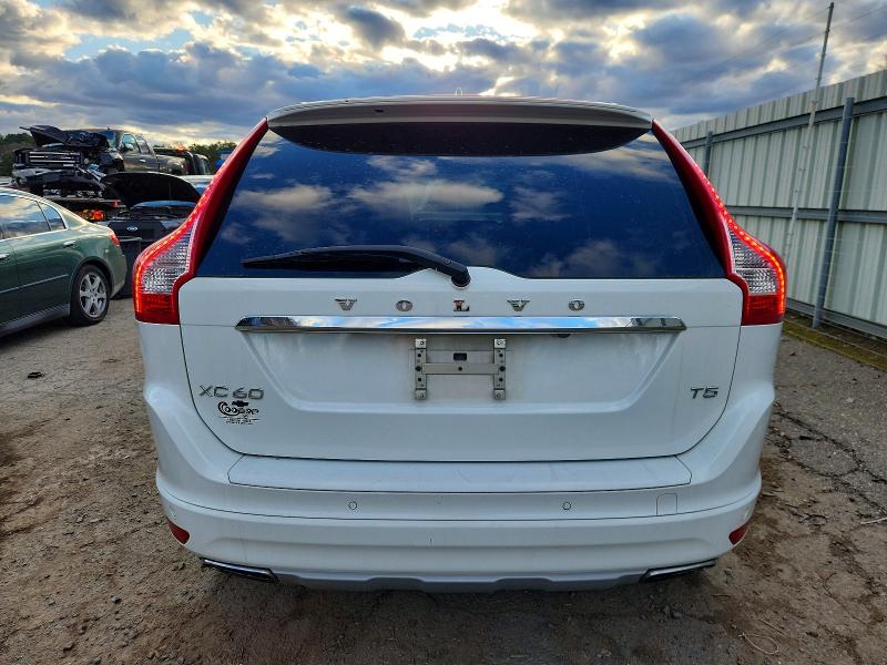 Photo 6 from auction – 2017 VOLVO XC60 T5 IN with VIN YV440MDU2H2043659
