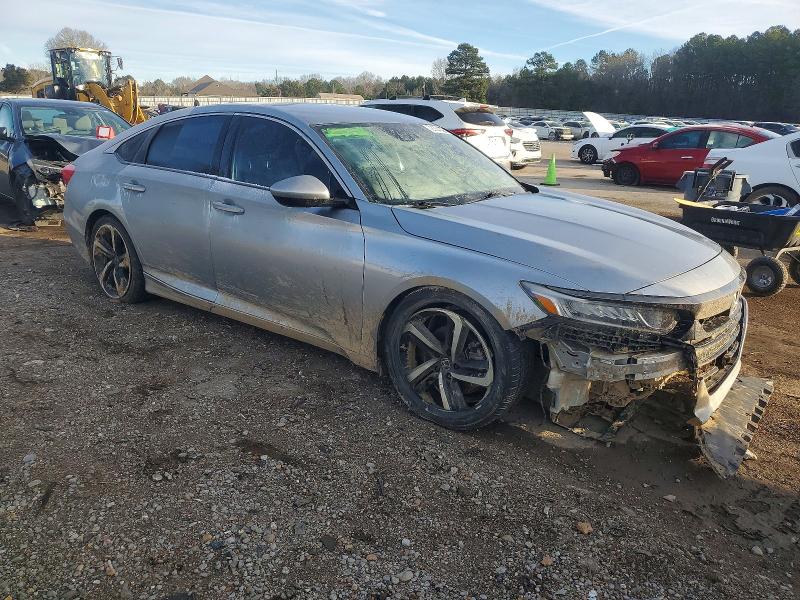 Photo 4 from auction – 2018 HONDA ACCORD SPO with VIN 1HGCV1F39JA201138