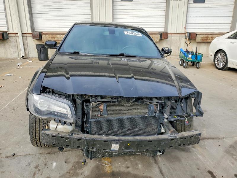 Photo 5 from auction – 2017 CHRYSLER 300 with VIN 2C3CCABG0HH567809