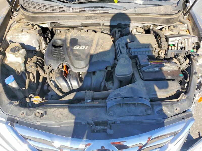 Photo 11 from auction – 2013 HYUNDAI SONATA SE with VIN 5NPEC4AC6DH541074