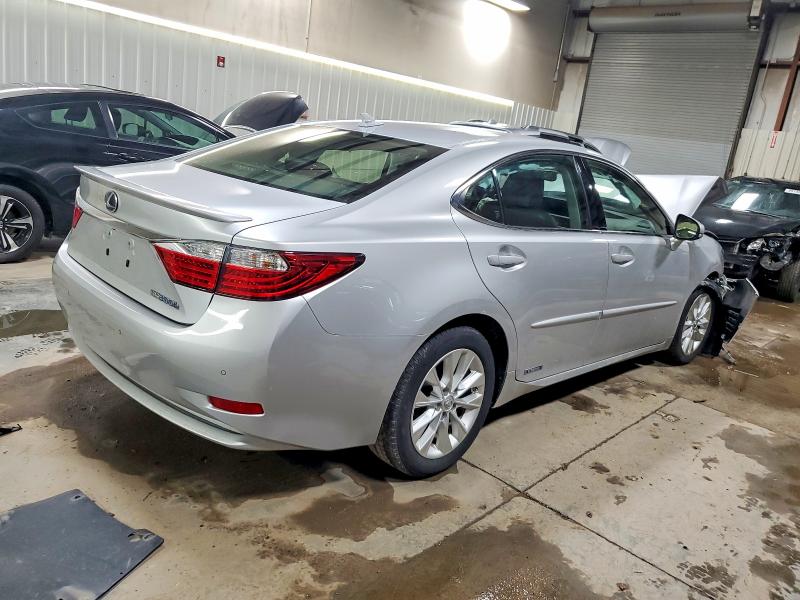 Photo 3 from auction – 2013 LEXUS ES 300H with VIN JTHBW1GG8D2007674