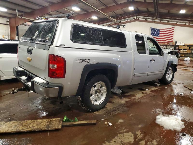 Photo 3 from auction – 2013 CHEVROLET SILVERADO with VIN 1GCRKSE76DZ413786