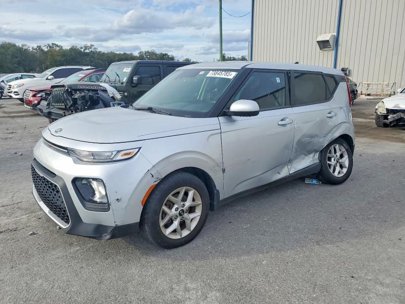 KIA SOUL 2021 with VIN KNDJ23AU7M7776141 - Photo from auction