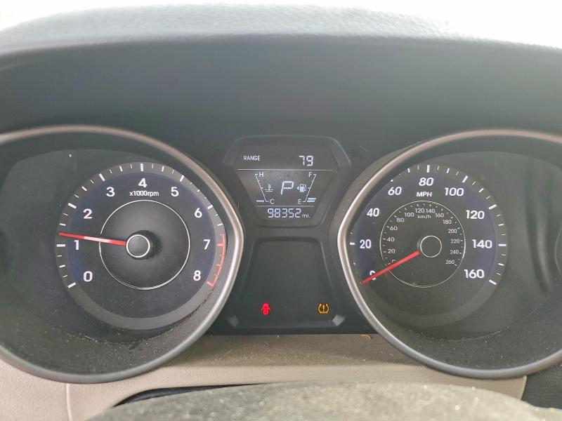 Photo 9 from auction – 2016 HYUNDAI ELANTRA SE with VIN 5NPDH4AE5GH770526