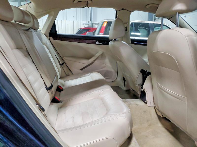Photo 10 from auction – 2013 VOLKSWAGEN PASSAT SEL with VIN 1VWCN7A3XDC107915