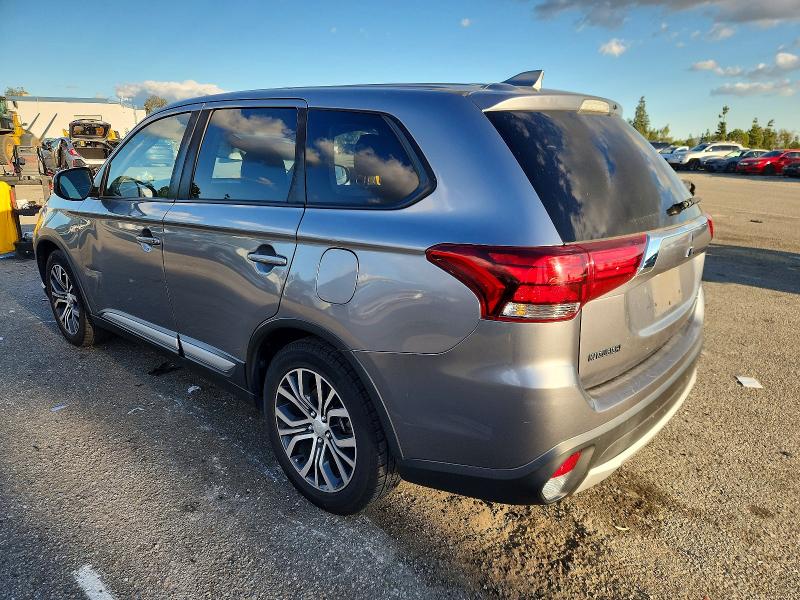 Photo 2 from auction – 2018 MITSUBISHI OUTLANDER with VIN JA4AD2A33JZ052761