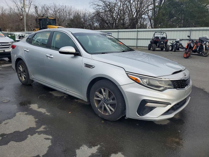 Photo 4 from auction – 2019 KIA OPTIMA LX with VIN 5XXGT4L33KG348329