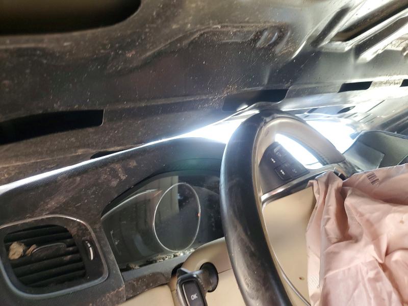 Photo 9 from auction – 2015 VOLVO S60 with VIN YV126MFM7F1352630