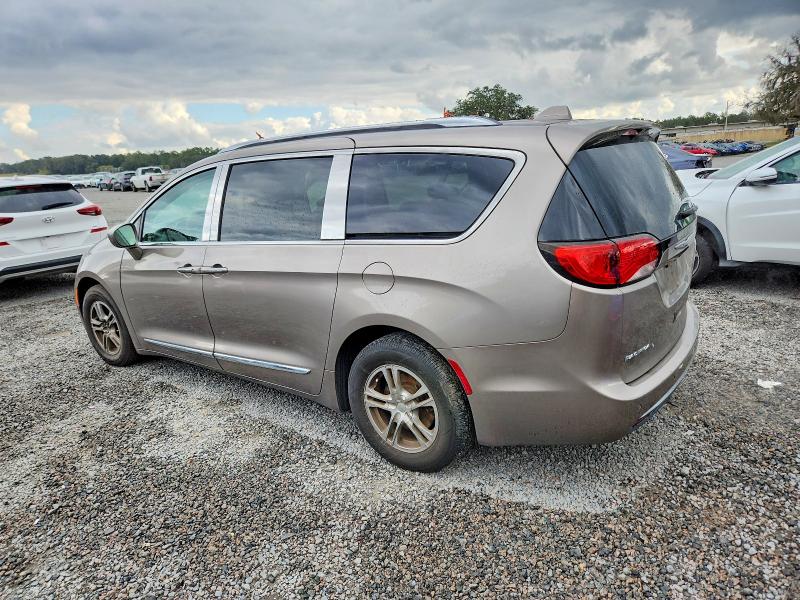 Photo 2 from auction – 2017 CHRYSLER PACIFICA with VIN 2C4RC1EG2HR536928