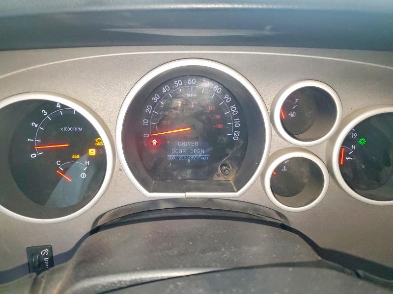 Photo 9 from auction – 2010 TOYOTA TUNDRA with VIN 5TFHW5F16AX097776