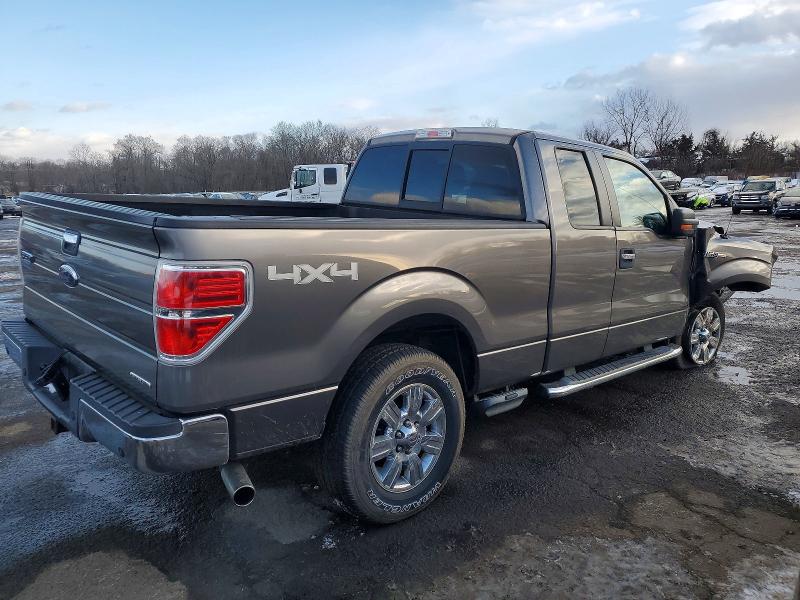 Photo 3 from auction – 2011 FORD F150 SUPER with VIN 1FTFX1EF0BFA54004